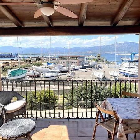 Appartamento Con Terrazza Vista Mare. อาร์บาตักซ์ ภายนอก รูปภาพ
